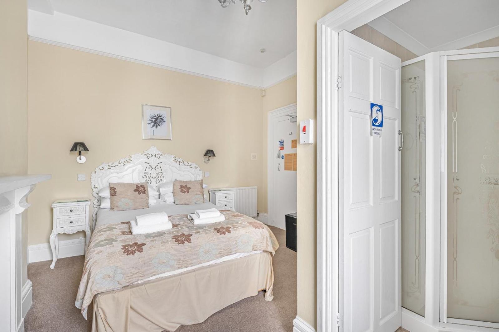 Summerlands Guest House Торки Екстериор снимка