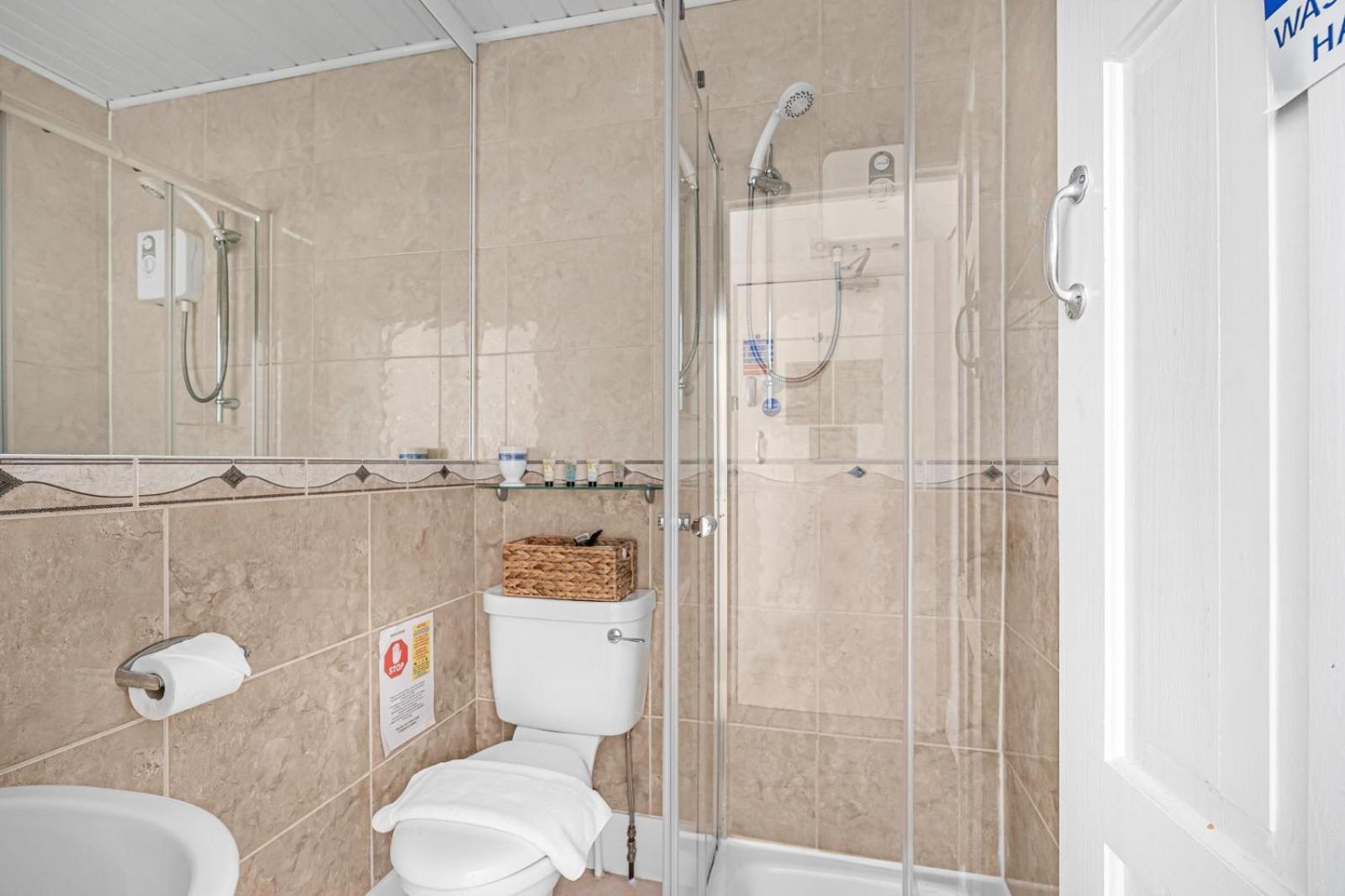 Summerlands Guest House Торки Екстериор снимка