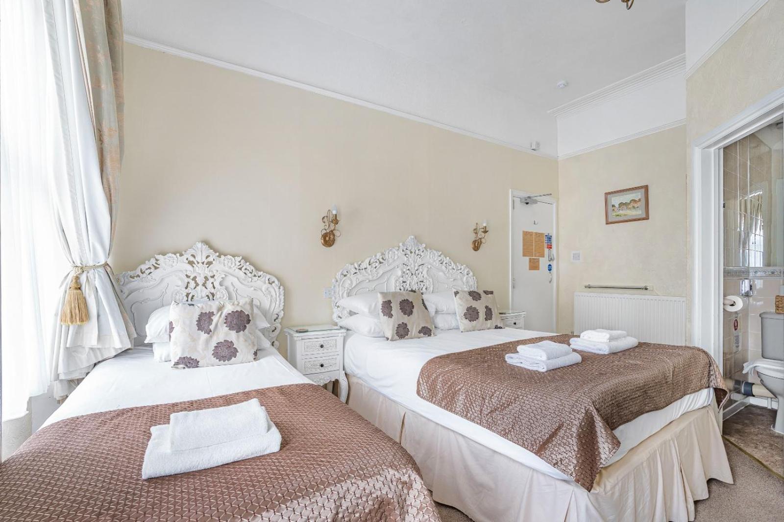 Summerlands Guest House Торки Екстериор снимка