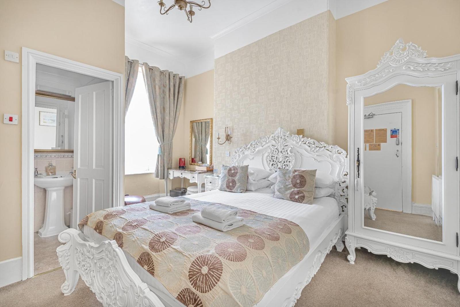 Summerlands Guest House Торки Екстериор снимка